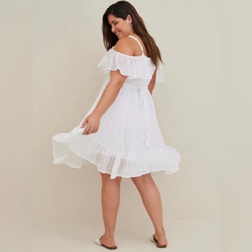 Torrid Clip Dot Chiffon Skater Dress - New! - Size 26 (4)